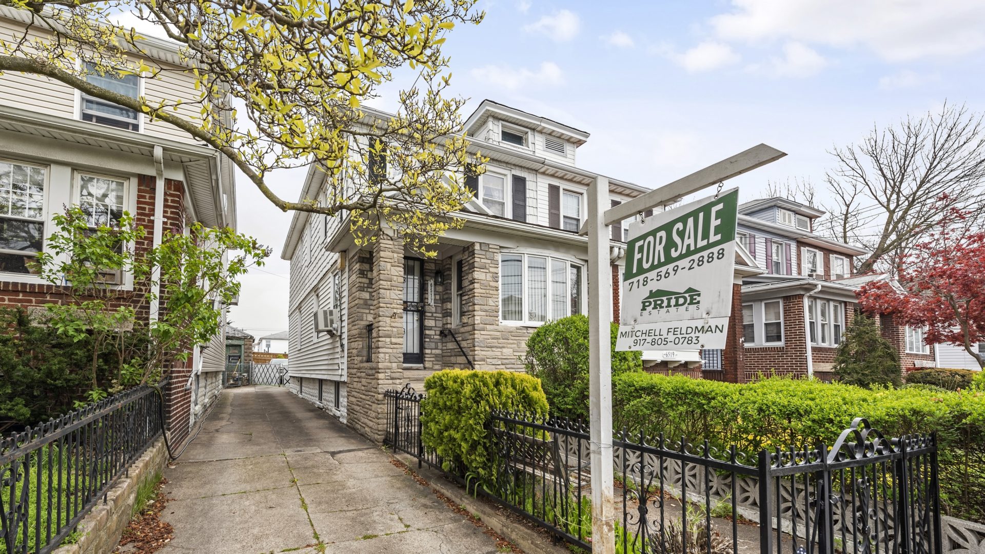 PRIDE ESTATES Is Proud To Present… 6517 Avenue T in Mill Basin Brooklyn